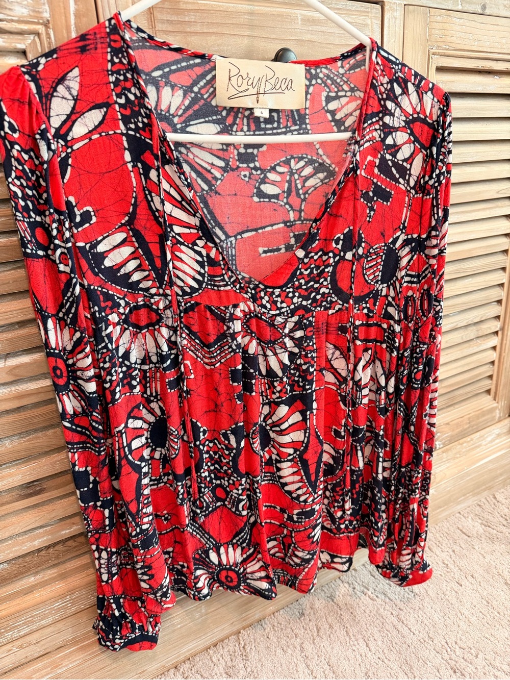 Rory Beca Women's Red Patterned Long-Sleeve V-Neck Top